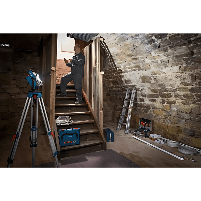 Lanterna-de-Led-18V-GLI-18V-2200-C-Bosch--2-.png